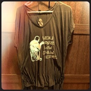 Rock and republic leia logo shirt